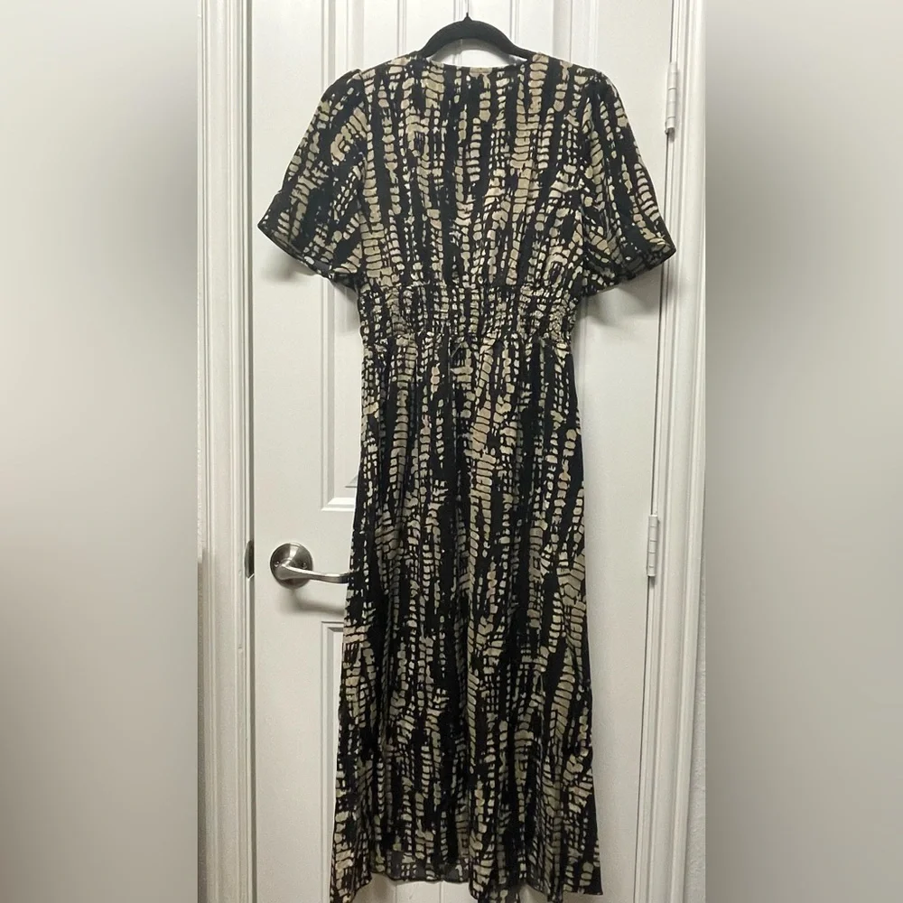Chic Black and Cream Maxi Dress
